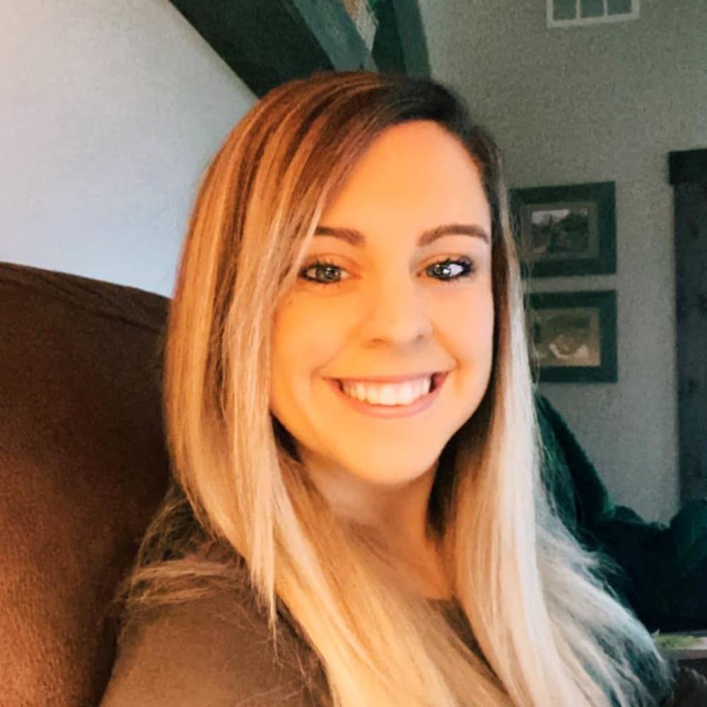 Meet your Posher, April